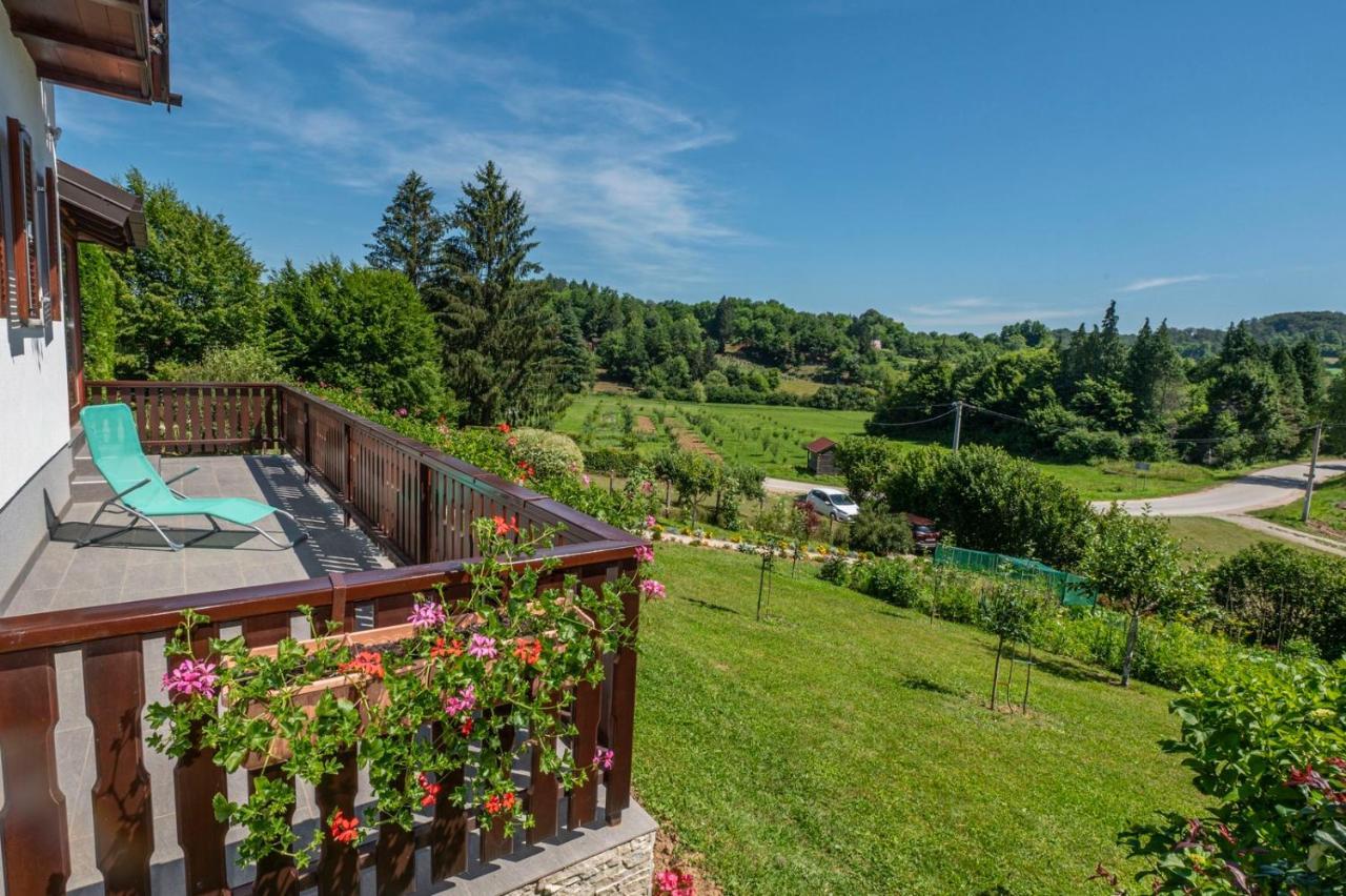 Holiday Home Mare Near River Karlovac Zewnętrze zdjęcie
