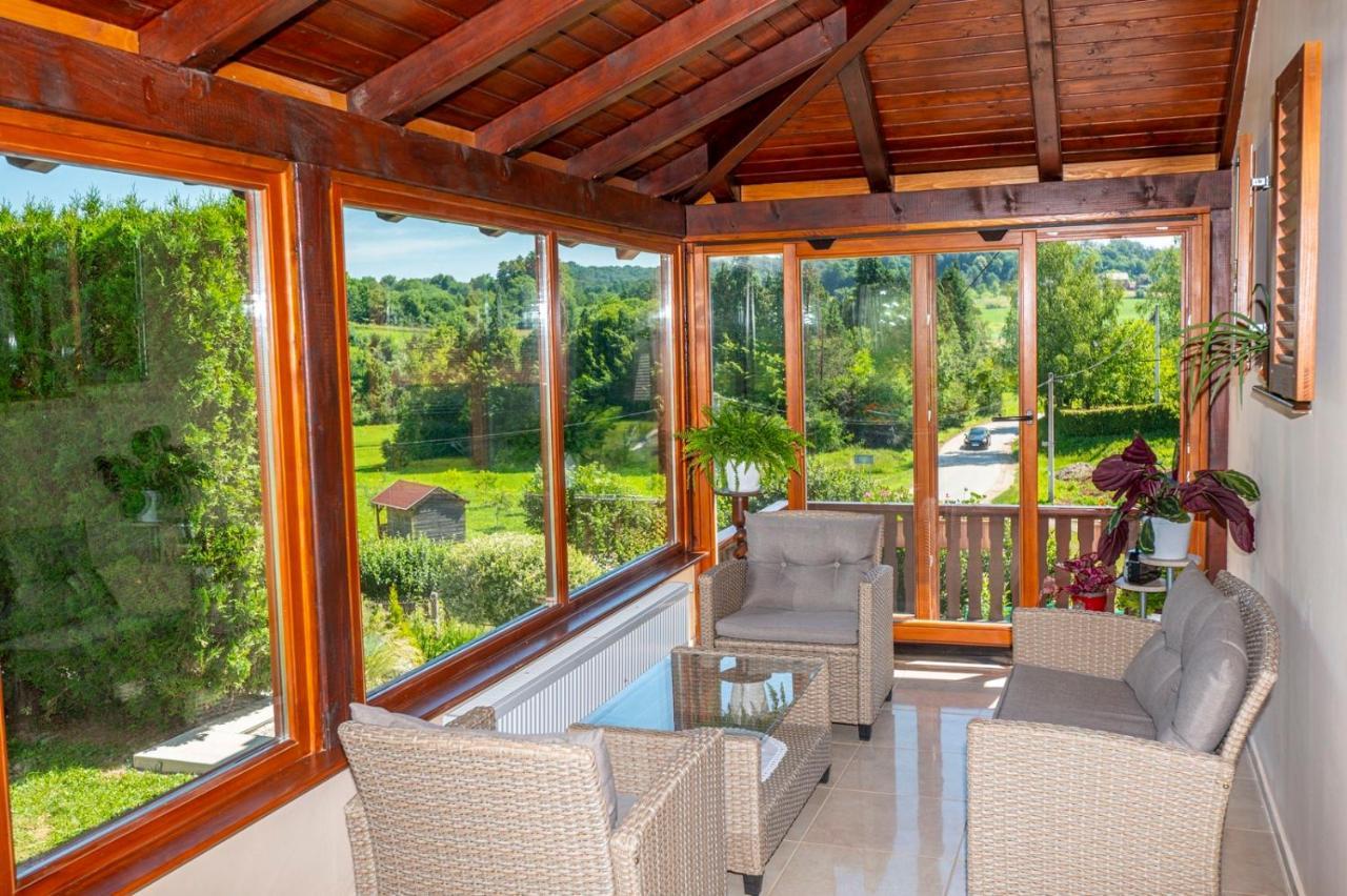 Holiday Home Mare Near River Karlovac Zewnętrze zdjęcie